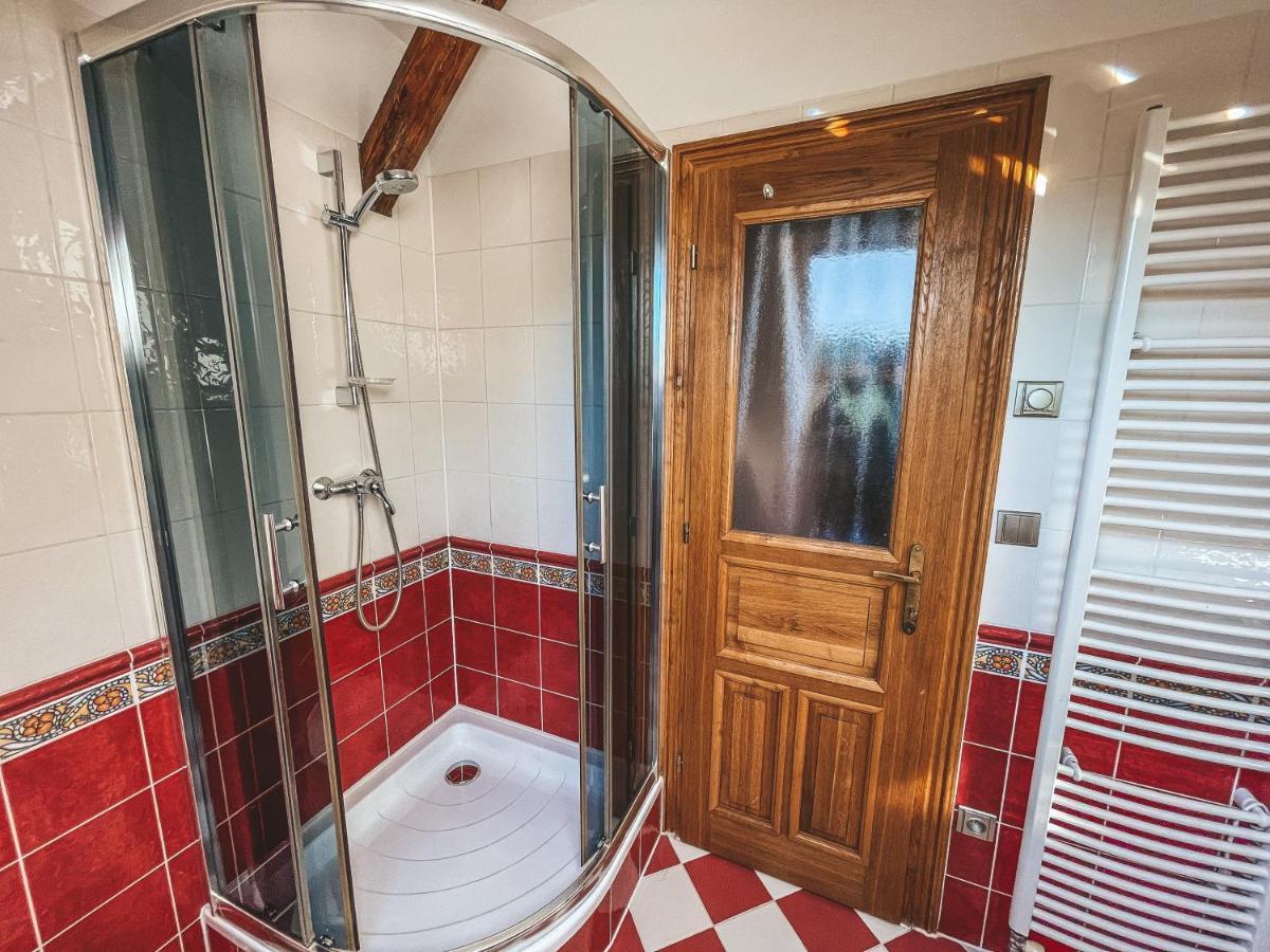 Villa Emausy 鲁哈科维斯 外观 照片