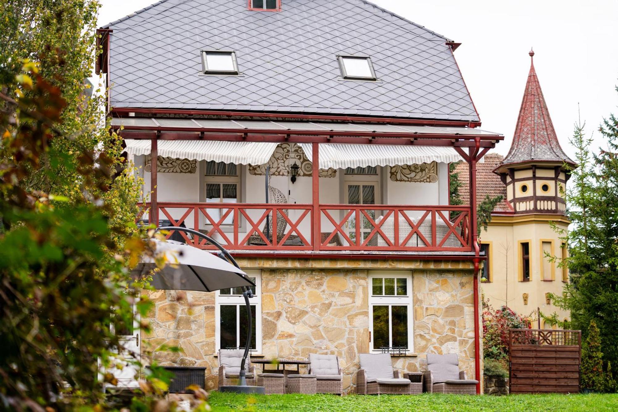 Villa Emausy 鲁哈科维斯 外观 照片